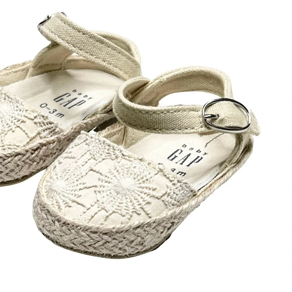 Baby Gap Lace‎ Crib Shoes